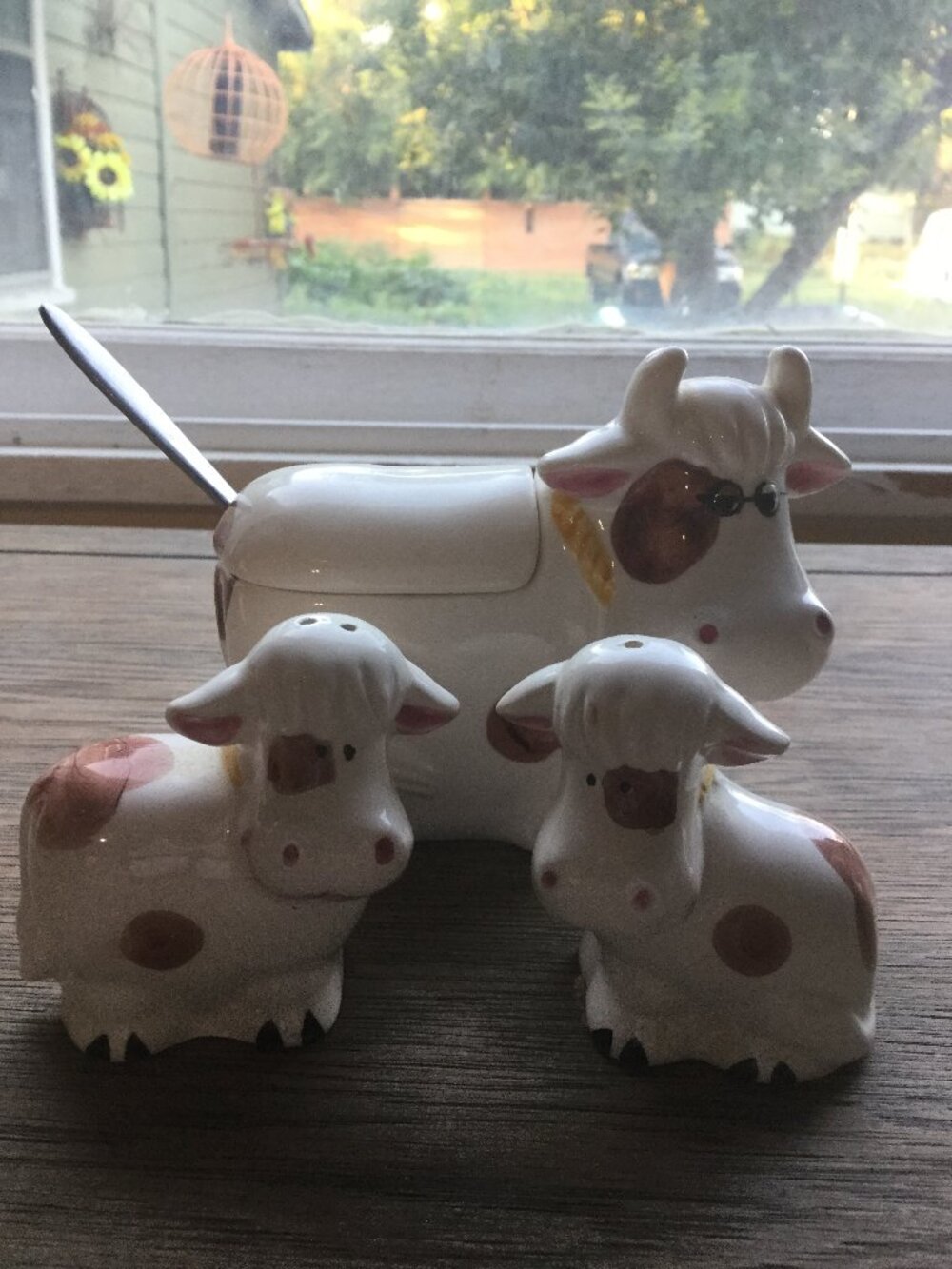 Vintage cow salt and pepper and covered sugar dish with spoon S&P 2.5"s
